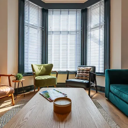 22 Ashville Avenue