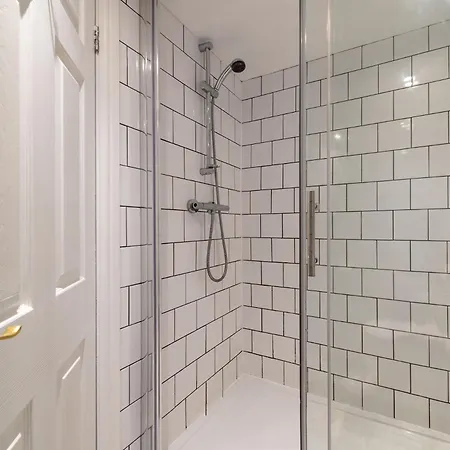 22 Ashville Avenue * Scarborough