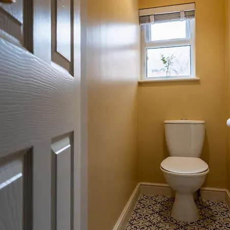 22 Ashville Avenue * Scarborough